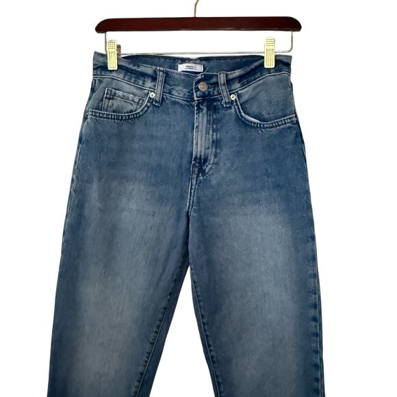Forever 21 Premium High Waisted Fringe Hem Mom Denim Medium Wash Jeans Size 26 - Picture 4 of 8